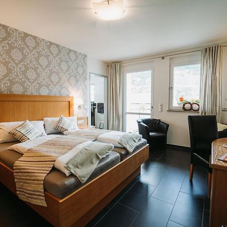 Wein- Und Gaestehaus Schwaab&Sohn Эрден Экстерьер фото