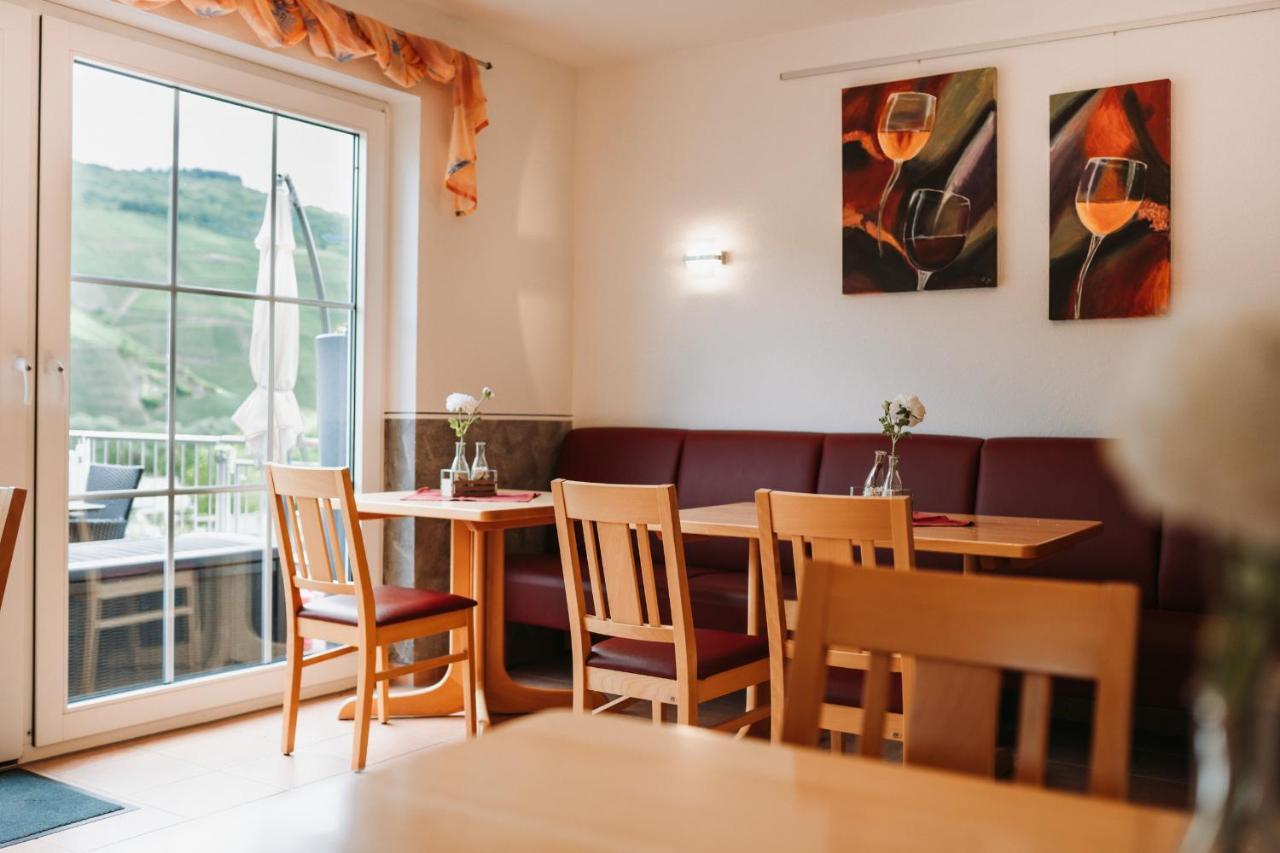 Wein- Und Gaestehaus Schwaab&Sohn Эрден Экстерьер фото