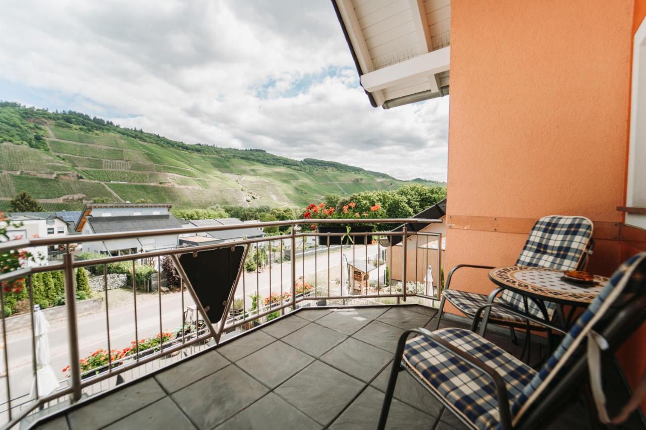 Wein- Und Gaestehaus Schwaab&Sohn Эрден Экстерьер фото